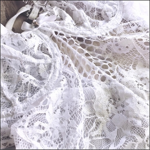 ༟༟Hold — ⁺ ! 🌙 U ♡ - Picture 4 of 6